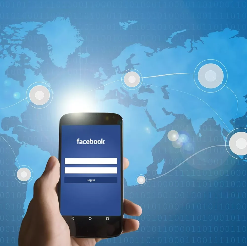 Facebook gasta bateria do celular de propósito. Diz Ex-funcionário