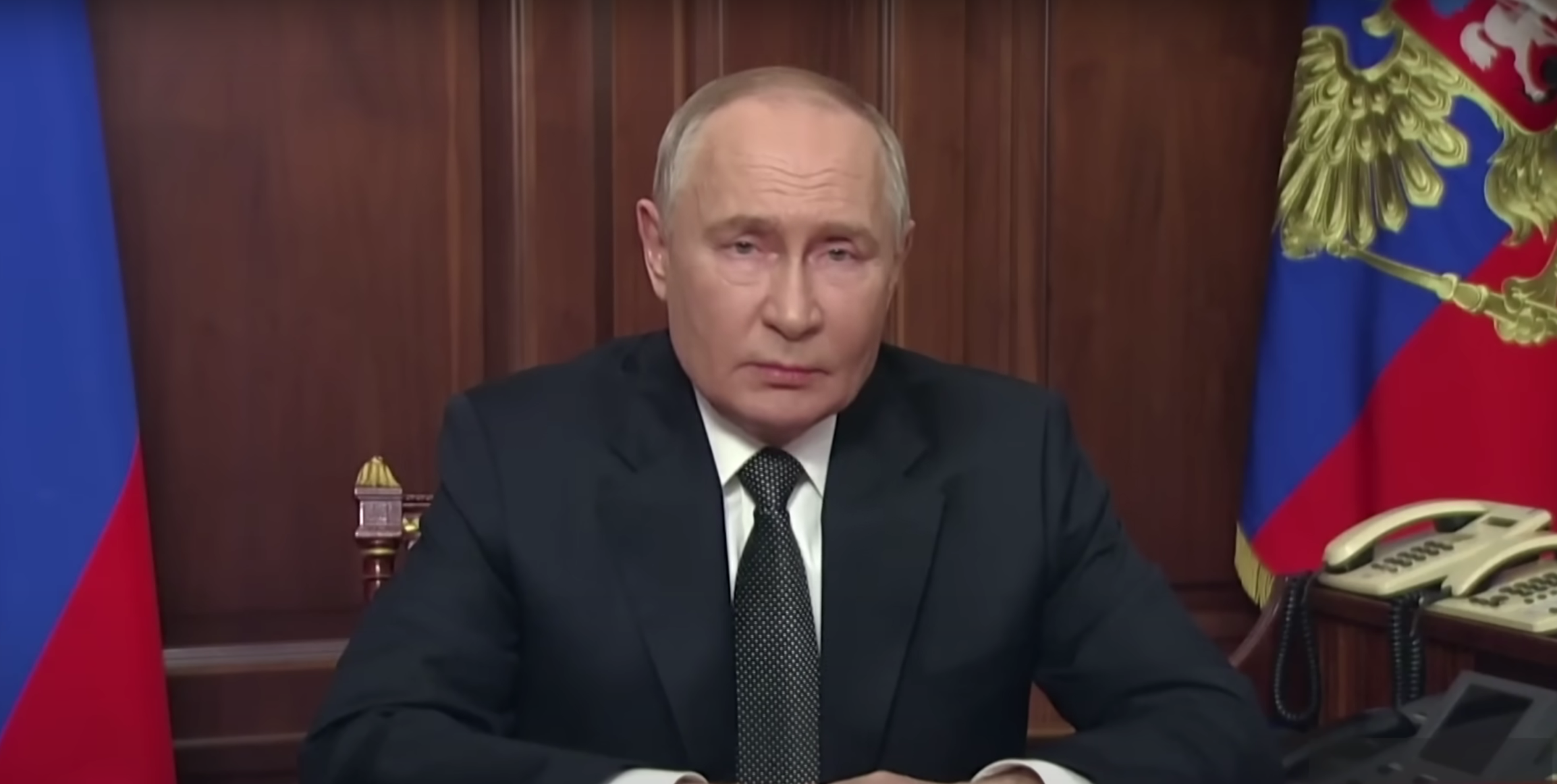 No momento, você está visualizando PUTIN AMEAÇA ATAQUE NUCLEAR APÓS USO DE MÍSSEIS DOS EUA
